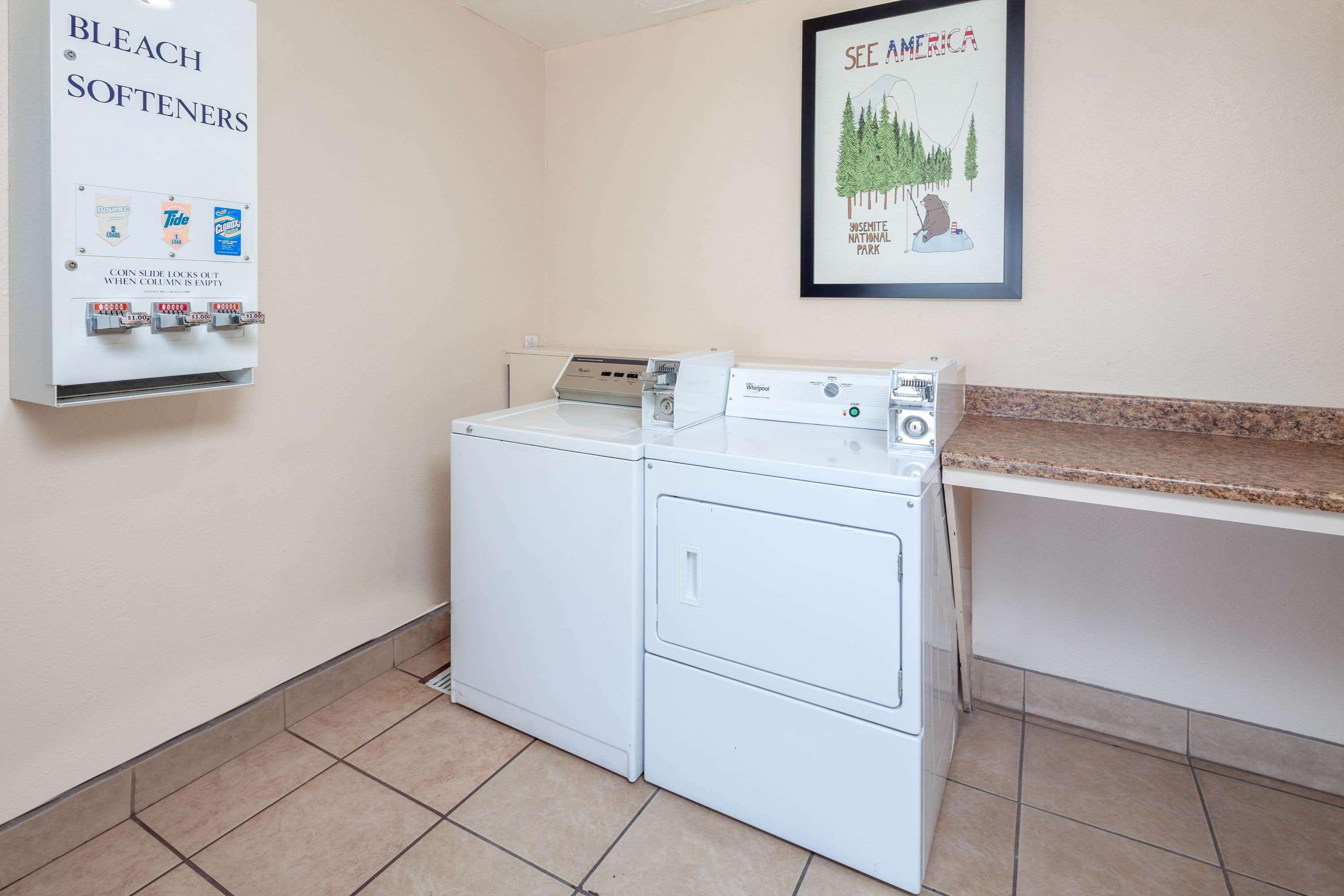 Travelodge By Wyndham Harbor City Los Angeles Buitenkant foto